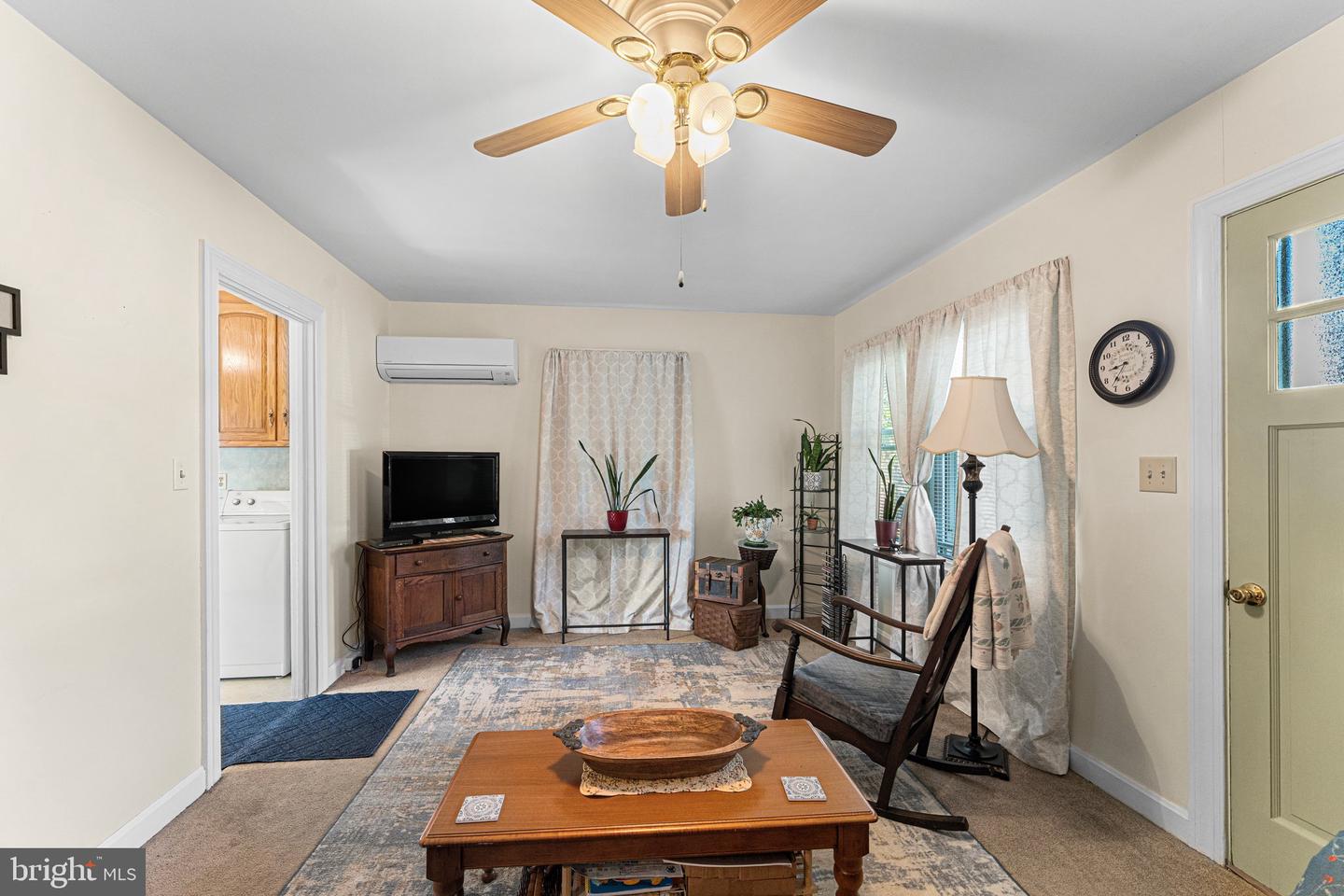 660 CRALLE AVE, TAPPAHANNOCK, Virginia 22560, 2 Bedrooms Bedrooms, 4 Rooms Rooms,1 BathroomBathrooms,Residential,For sale,660 CRALLE AVE,VAES2000870 MLS # VAES2000870