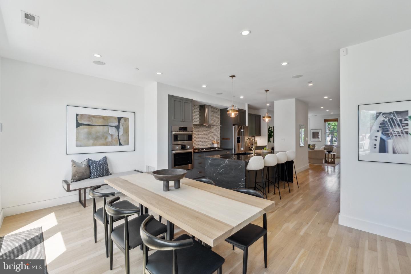 321 L ST NE, WASHINGTON, District Of Columbia 20002, 6 Bedrooms Bedrooms, ,4 BathroomsBathrooms,Residential,For sale,321 L ST NE,DCDC2198332 MLS # DCDC2198332