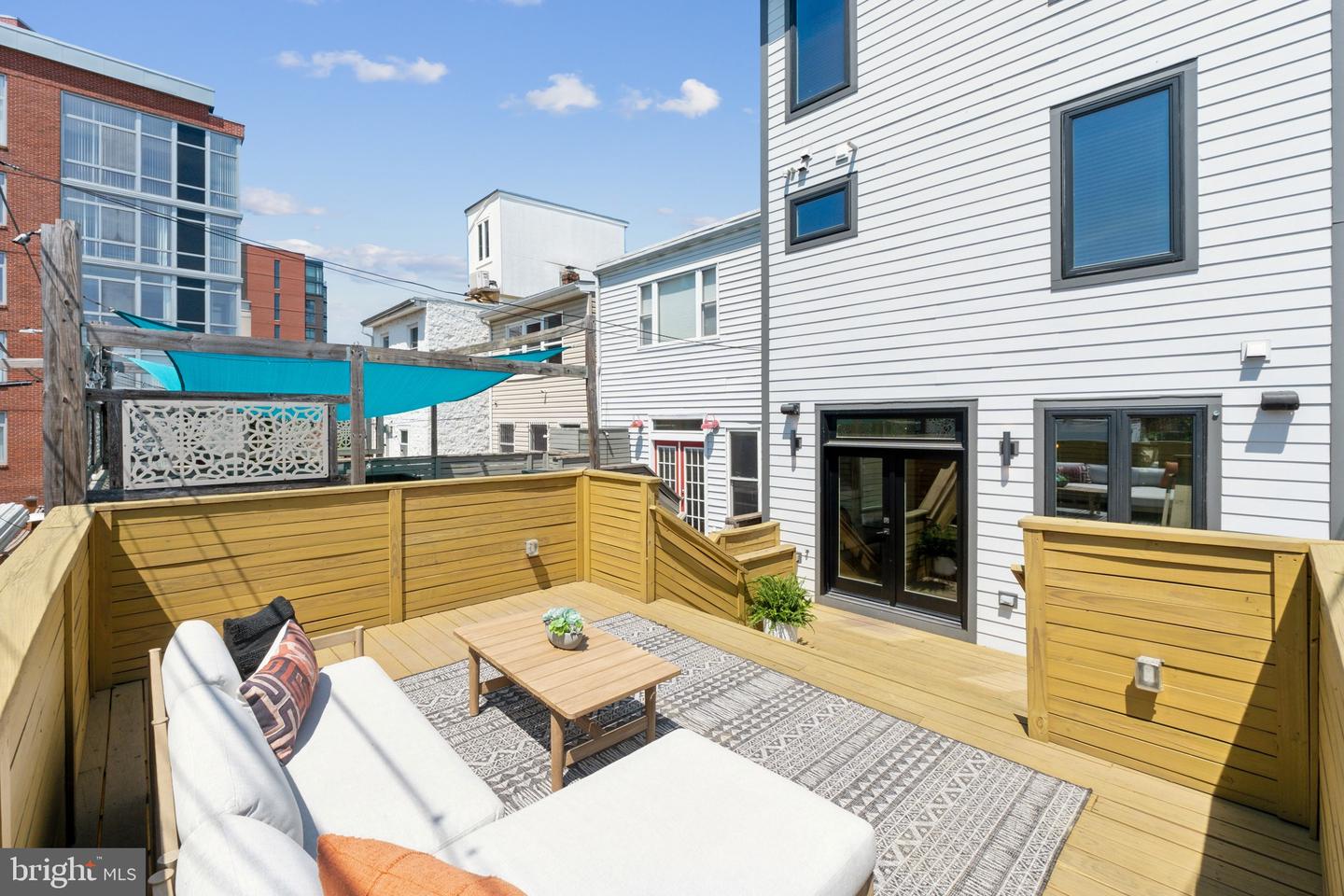 321 L ST NE, WASHINGTON, District Of Columbia 20002, 6 Bedrooms Bedrooms, ,4 BathroomsBathrooms,Residential,For sale,321 L ST NE,DCDC2198332 MLS # DCDC2198332