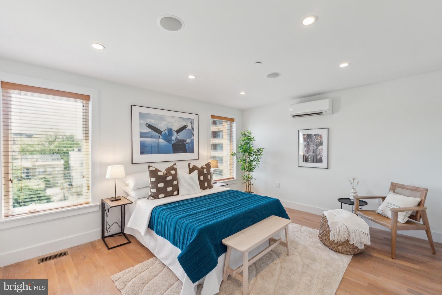 321 L ST NE, WASHINGTON, District Of Columbia 20002, 6 Bedrooms Bedrooms, ,4 BathroomsBathrooms,Residential,For sale,321 L ST NE,DCDC2198332 MLS # DCDC2198332