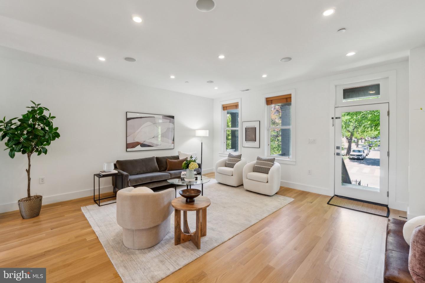 321 L ST NE, WASHINGTON, District Of Columbia 20002, 6 Bedrooms Bedrooms, ,4 BathroomsBathrooms,Residential,For sale,321 L ST NE,DCDC2198332 MLS # DCDC2198332
