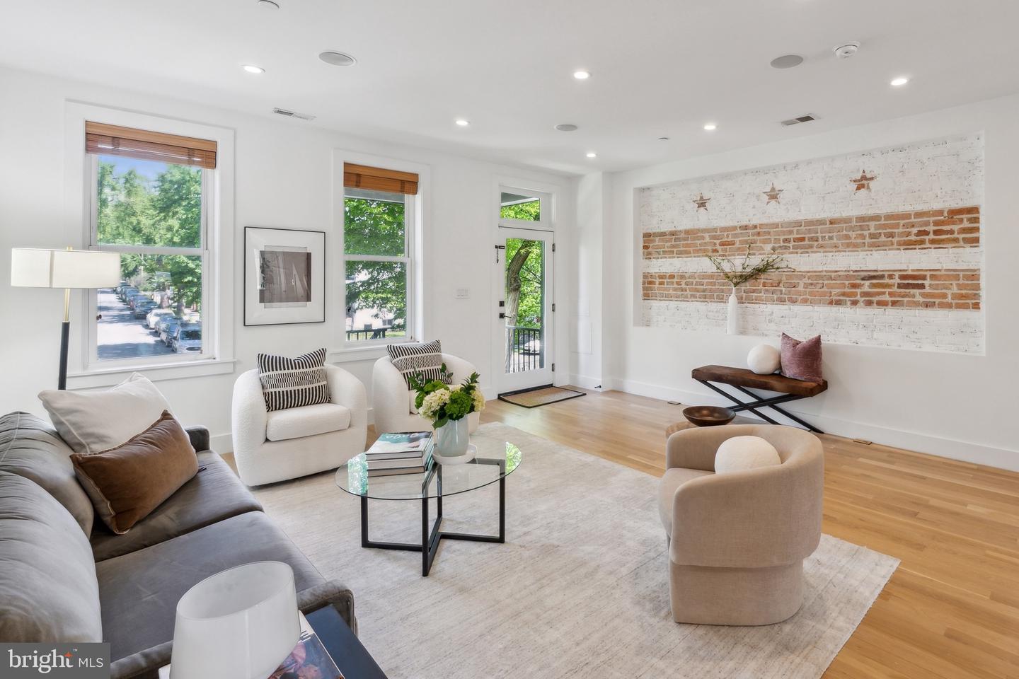 321 L ST NE, WASHINGTON, District Of Columbia 20002, 6 Bedrooms Bedrooms, ,4 BathroomsBathrooms,Residential,For sale,321 L ST NE,DCDC2198332 MLS # DCDC2198332