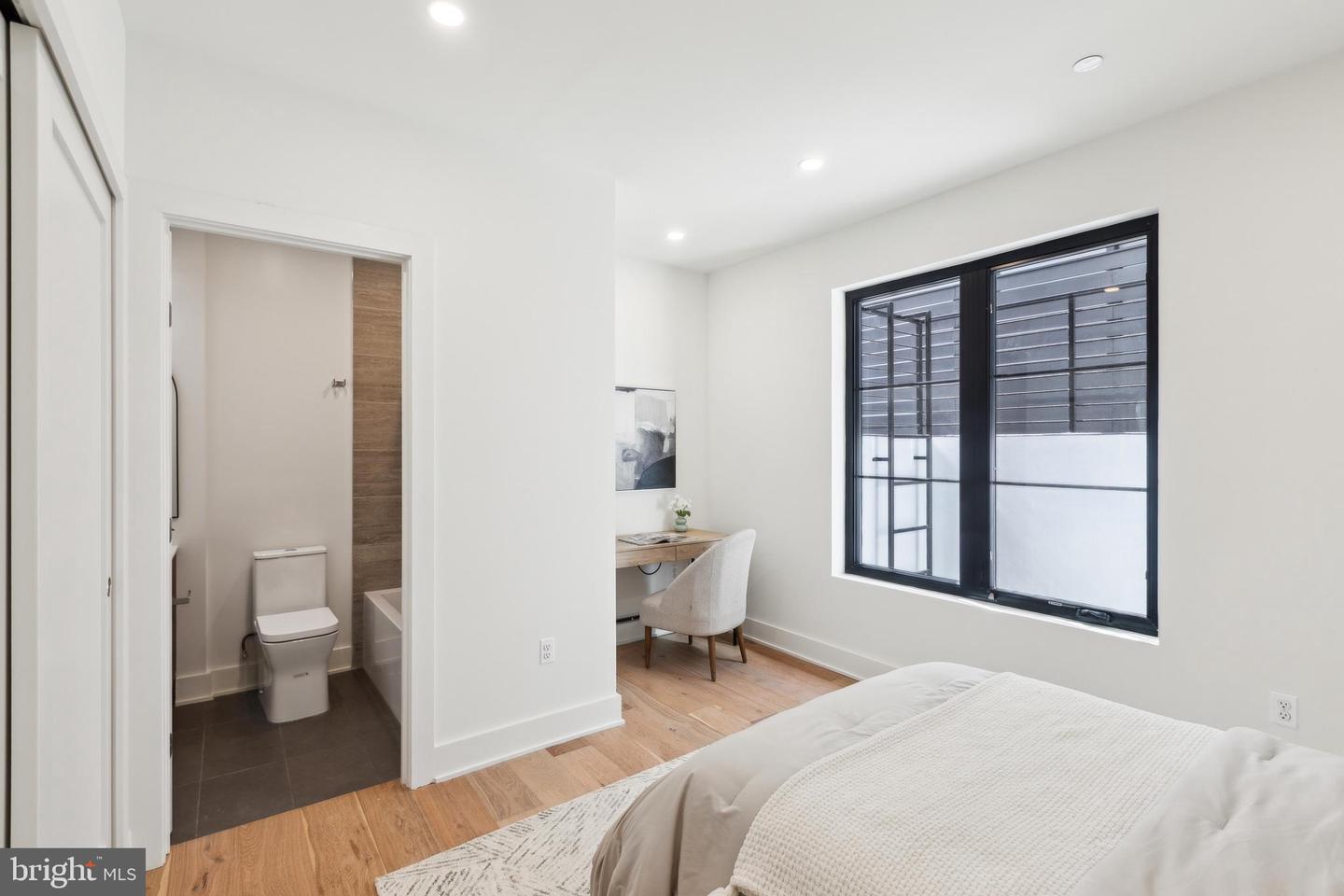 7125 GEORGIA AVENUE NW #2, WASHINGTON, District Of Columbia 20012, 2 Bedrooms Bedrooms, ,2 BathroomsBathrooms,Residential,For sale,7125 GEORGIA AVENUE NW #2,DCDC2198352 MLS # DCDC2198352