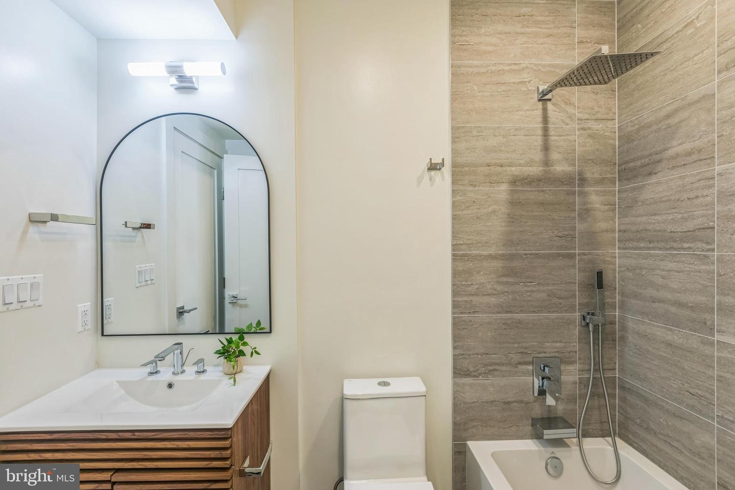 7125 GEORGIA AVENUE NW #2, WASHINGTON, District Of Columbia 20012, 2 Bedrooms Bedrooms, ,2 BathroomsBathrooms,Residential,For sale,7125 GEORGIA AVENUE NW #2,DCDC2198352 MLS # DCDC2198352