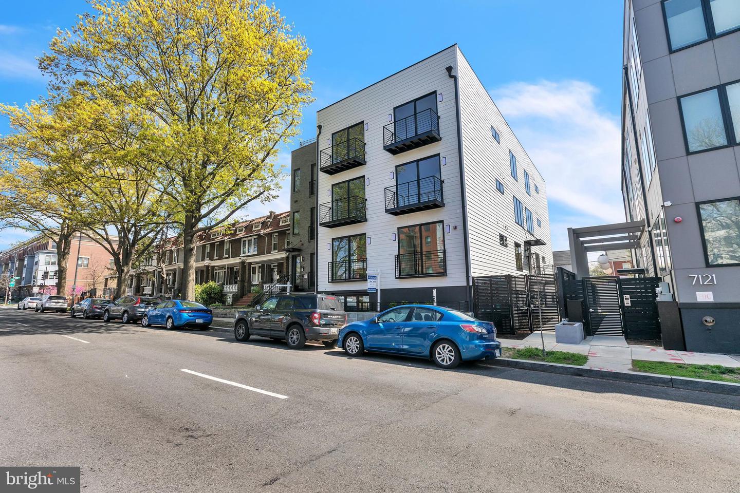 7125 GEORGIA AVENUE NW #2, WASHINGTON, District Of Columbia 20012, 2 Bedrooms Bedrooms, ,2 BathroomsBathrooms,Residential,For sale,7125 GEORGIA AVENUE NW #2,DCDC2198352 MLS # DCDC2198352