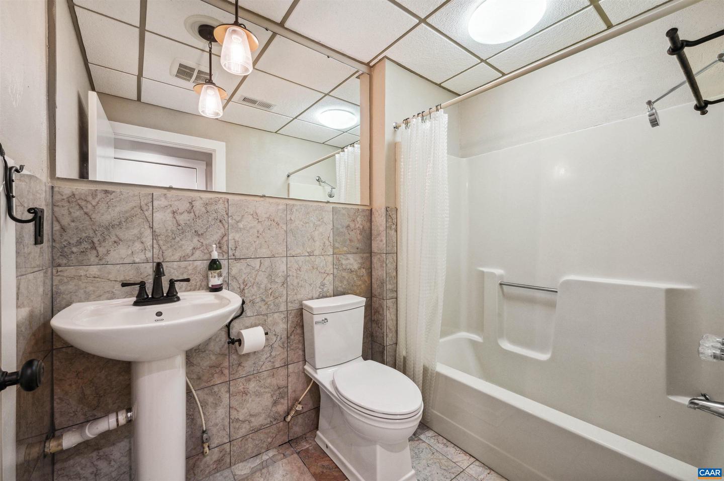 716 WOLF TRAP RD, CHARLOTTESVILLE, Virginia 22911, 3 Bedrooms Bedrooms, ,4 BathroomsBathrooms,Residential,For sale,716 WOLF TRAP RD,663928 MLS # 663928