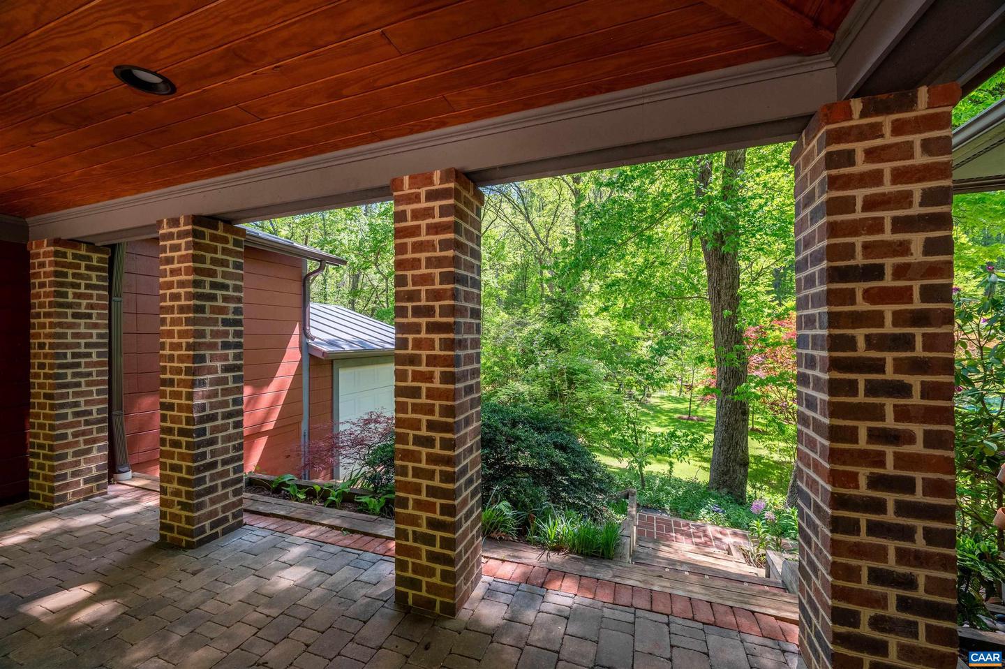 716 WOLF TRAP RD, CHARLOTTESVILLE, Virginia 22911, 3 Bedrooms Bedrooms, ,4 BathroomsBathrooms,Residential,For sale,716 WOLF TRAP RD,663928 MLS # 663928