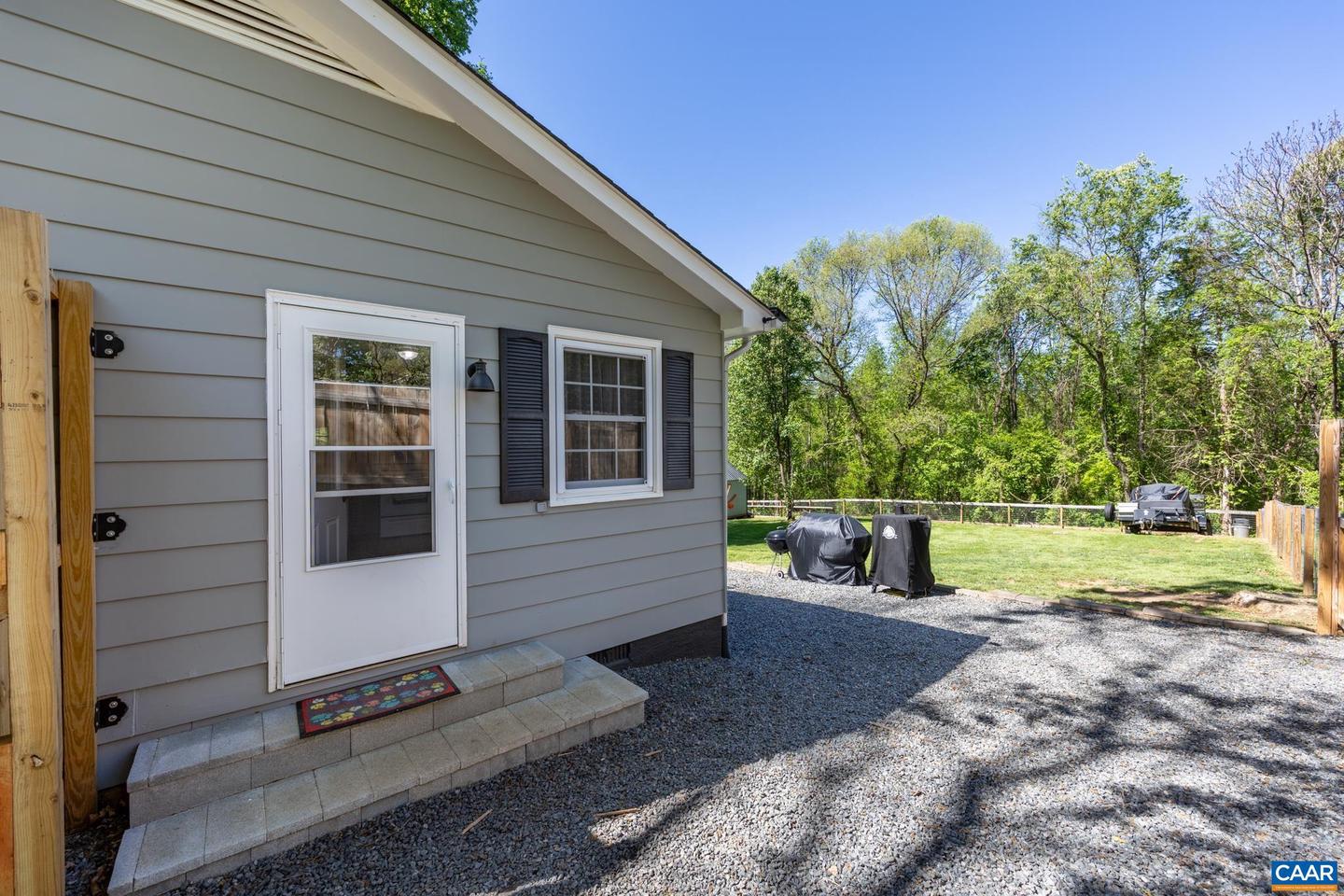 100 HOLMES RUN RD, STANARDSVILLE, Virginia 22973, 4 Bedrooms Bedrooms, ,1 BathroomBathrooms,Residential,For sale,100 HOLMES RUN RD,663933 MLS # 663933