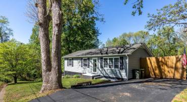 100 HOLMES RUN RD, STANARDSVILLE, Virginia 22973, 4 Bedrooms Bedrooms, ,1 BathroomBathrooms,Residential,For sale,100 HOLMES RUN RD,663933 MLS # 663933
