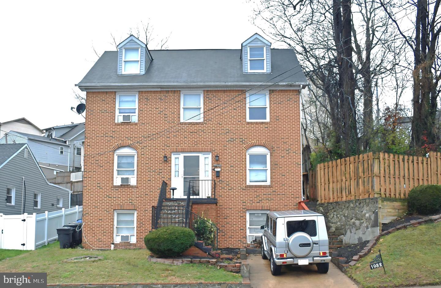 1932 S KENMORE ST, ARLINGTON, Virginia 22204, 6 Bedrooms Bedrooms, ,4 BathroomsBathrooms,Residential,For sale,1932 S KENMORE ST,VAAR2051864 MLS # VAAR2051864