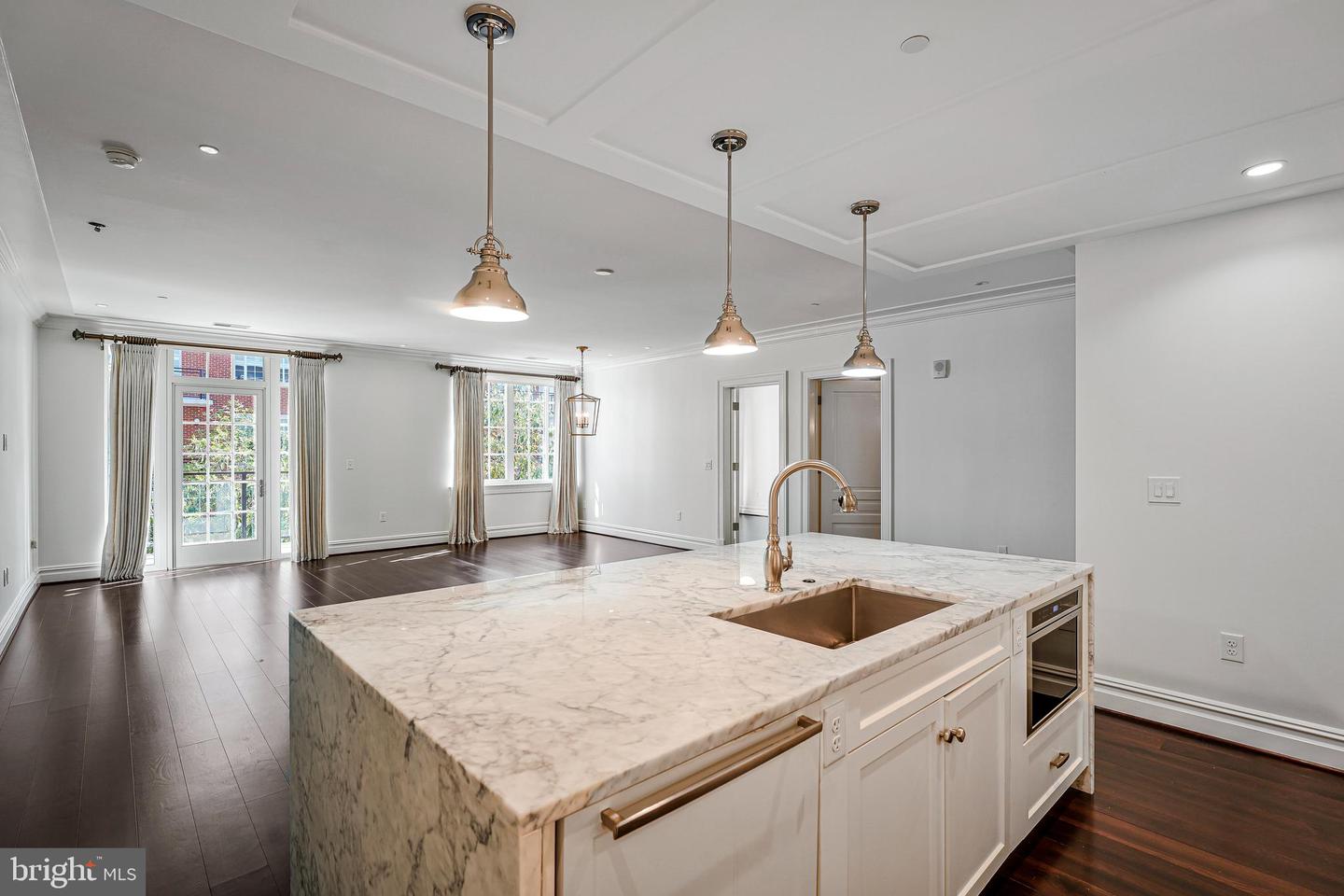 6900 FLEETWOOD RD #414, MCLEAN, Virginia 22101, 2 Bedrooms Bedrooms, ,2 BathroomsBathrooms,Residential,For sale,6900 FLEETWOOD RD #414,VAFX2224572 MLS # VAFX2224572