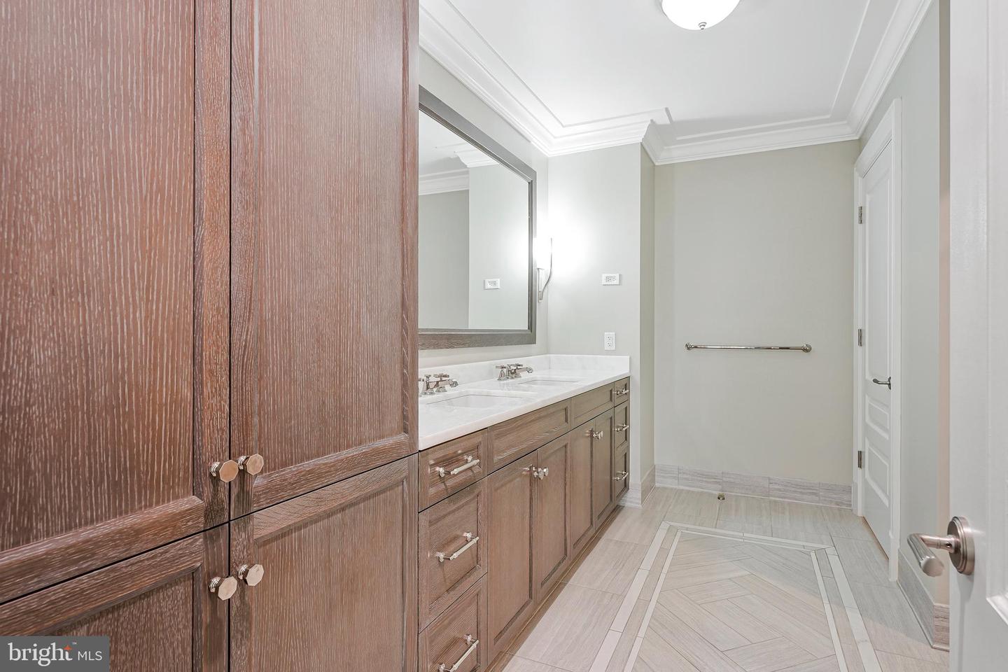6900 FLEETWOOD RD #414, MCLEAN, Virginia 22101, 2 Bedrooms Bedrooms, ,2 BathroomsBathrooms,Residential,For sale,6900 FLEETWOOD RD #414,VAFX2224572 MLS # VAFX2224572