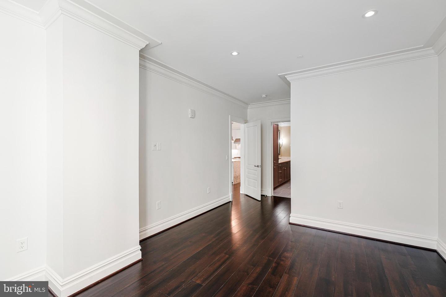 6900 FLEETWOOD RD #414, MCLEAN, Virginia 22101, 2 Bedrooms Bedrooms, ,2 BathroomsBathrooms,Residential,For sale,6900 FLEETWOOD RD #414,VAFX2224572 MLS # VAFX2224572