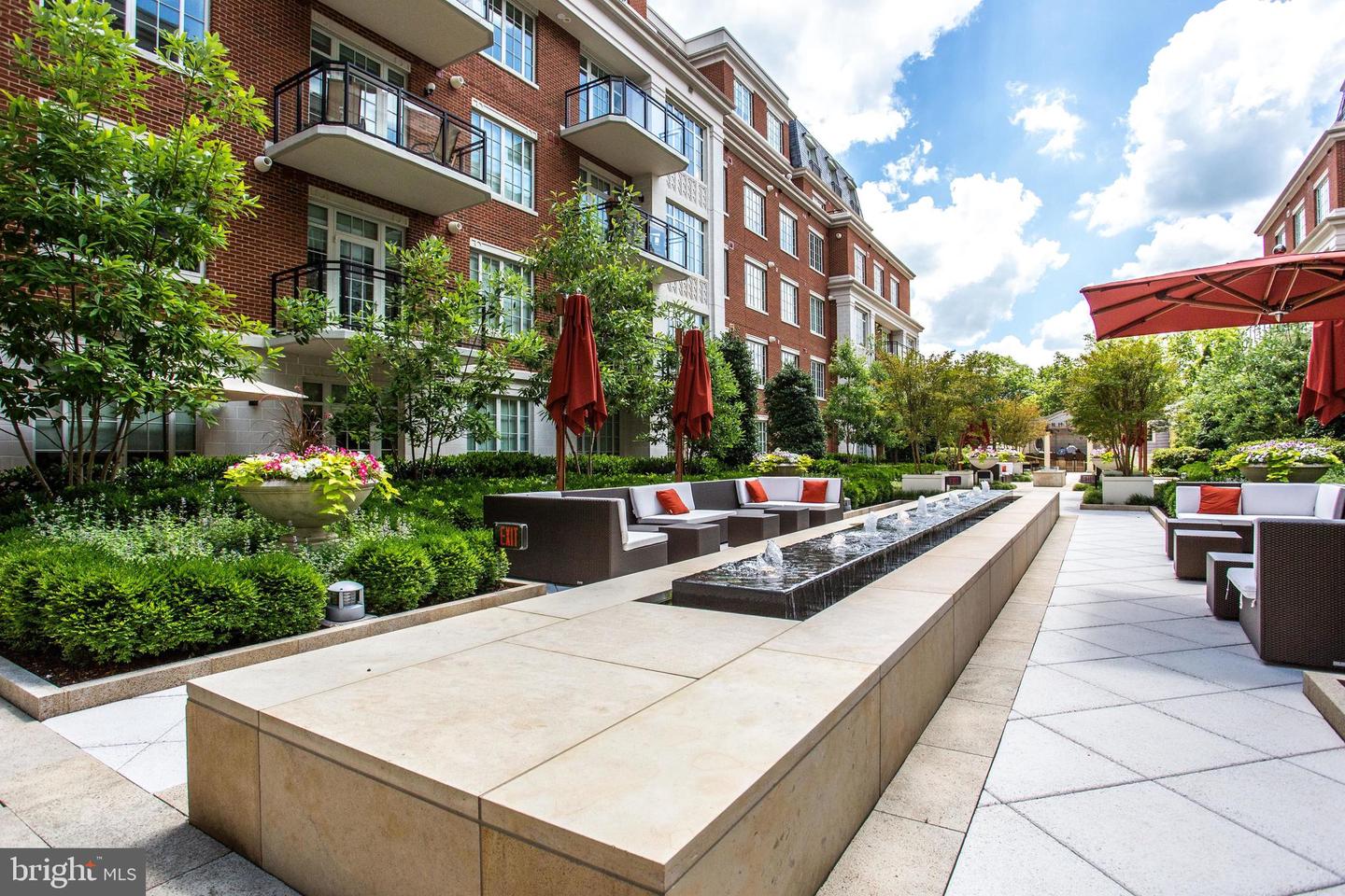 6900 FLEETWOOD RD #414, MCLEAN, Virginia 22101, 2 Bedrooms Bedrooms, ,2 BathroomsBathrooms,Residential,For sale,6900 FLEETWOOD RD #414,VAFX2224572 MLS # VAFX2224572