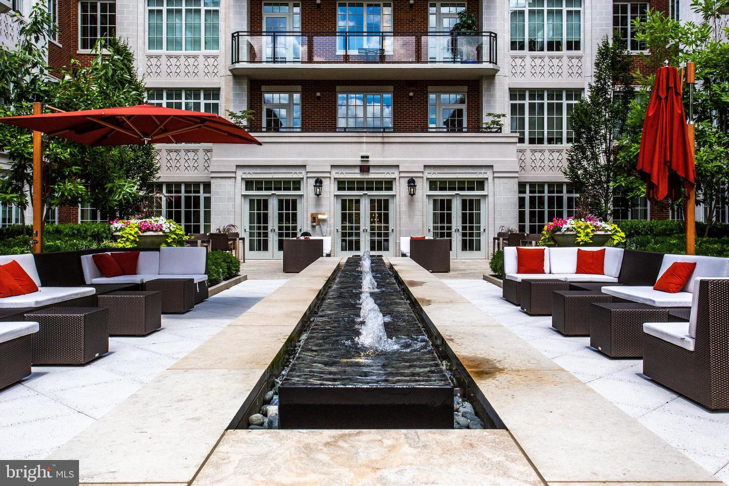 6900 FLEETWOOD RD #414, MCLEAN, Virginia 22101, 2 Bedrooms Bedrooms, ,2 BathroomsBathrooms,Residential,For sale,6900 FLEETWOOD RD #414,VAFX2224572 MLS # VAFX2224572