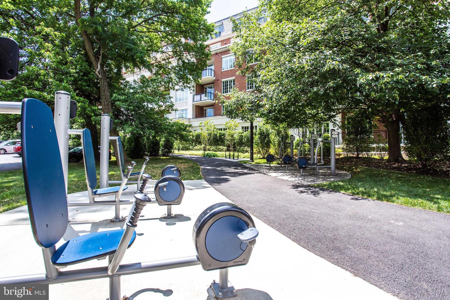6900 FLEETWOOD RD #414, MCLEAN, Virginia 22101, 2 Bedrooms Bedrooms, ,2 BathroomsBathrooms,Residential,For sale,6900 FLEETWOOD RD #414,VAFX2224572 MLS # VAFX2224572