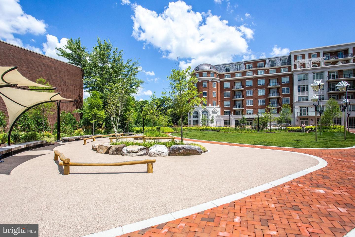 6900 FLEETWOOD RD #414, MCLEAN, Virginia 22101, 2 Bedrooms Bedrooms, ,2 BathroomsBathrooms,Residential,For sale,6900 FLEETWOOD RD #414,VAFX2224572 MLS # VAFX2224572