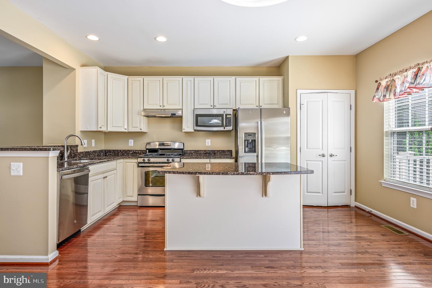 22930 CHINKAPIN OAK TER, STERLING, Virginia 20166, 3 Bedrooms Bedrooms, ,2 BathroomsBathrooms,Residential,For sale,22930 CHINKAPIN OAK TER,VALO2090468 MLS # VALO2090468