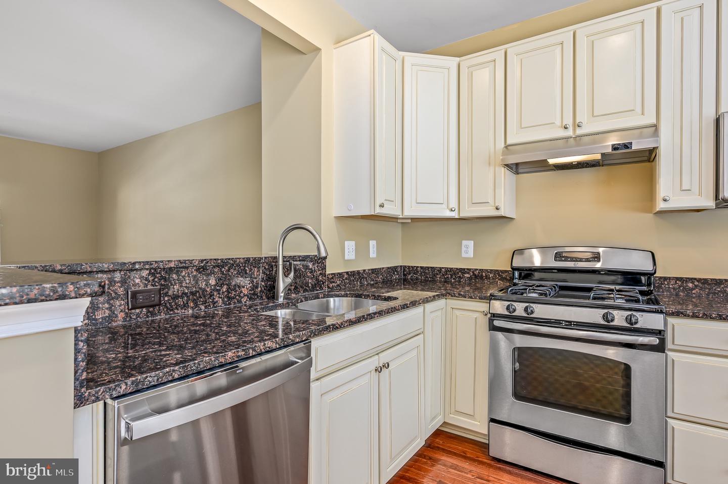 22930 CHINKAPIN OAK TER, STERLING, Virginia 20166, 3 Bedrooms Bedrooms, ,2 BathroomsBathrooms,Residential,For sale,22930 CHINKAPIN OAK TER,VALO2090468 MLS # VALO2090468