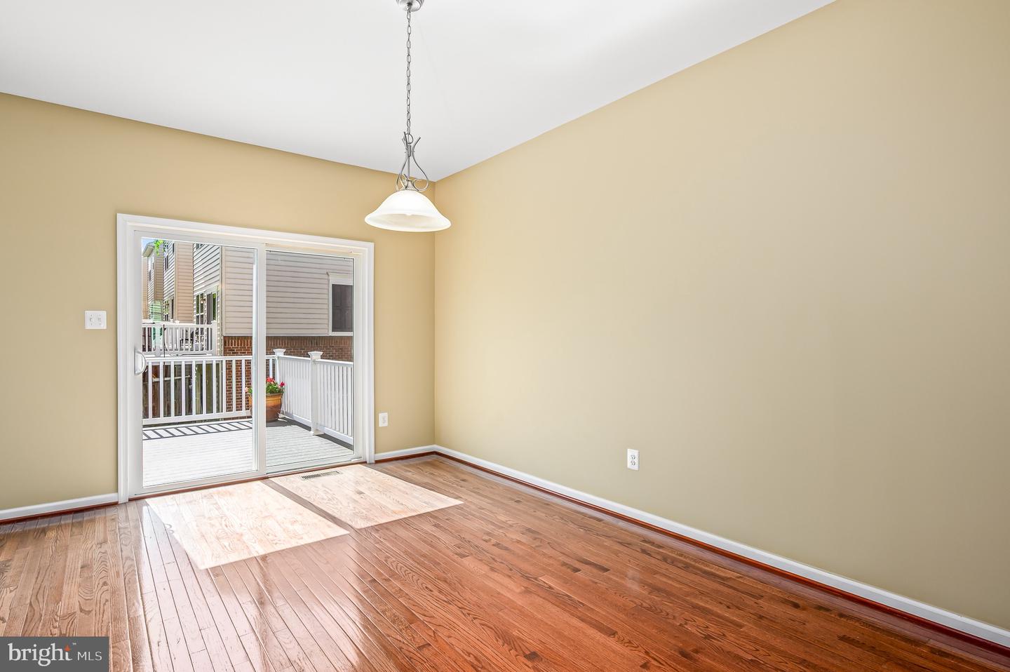 22930 CHINKAPIN OAK TER, STERLING, Virginia 20166, 3 Bedrooms Bedrooms, ,2 BathroomsBathrooms,Residential,For sale,22930 CHINKAPIN OAK TER,VALO2090468 MLS # VALO2090468