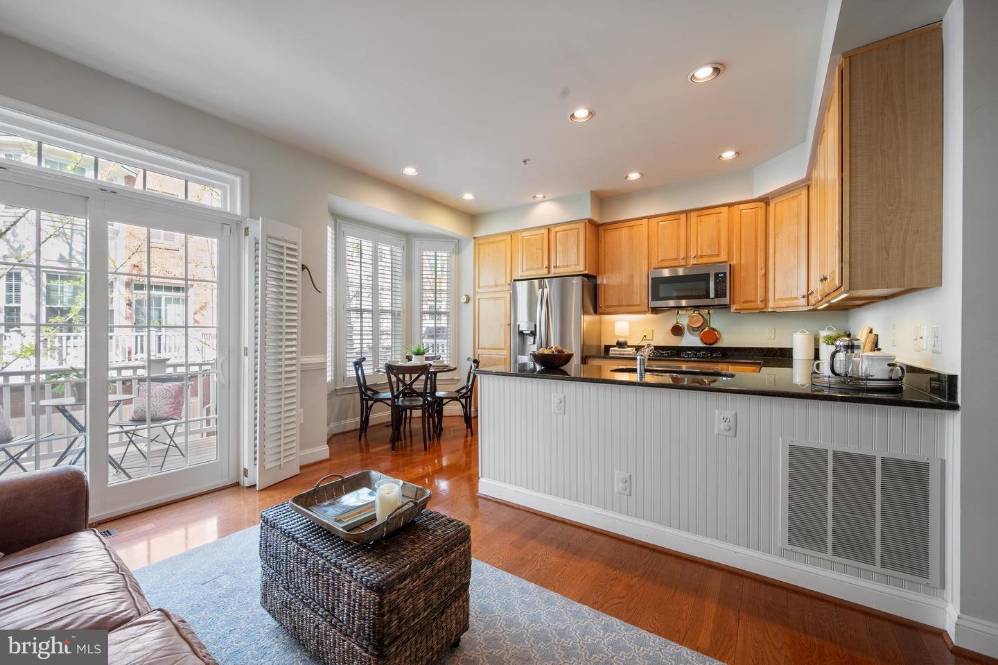 614 N PITT ST N, ALEXANDRIA, Virginia 22314, 3 Bedrooms Bedrooms, ,3 BathroomsBathrooms,Residential,For sale,614 N PITT ST N,VAAX2042766 MLS # VAAX2042766