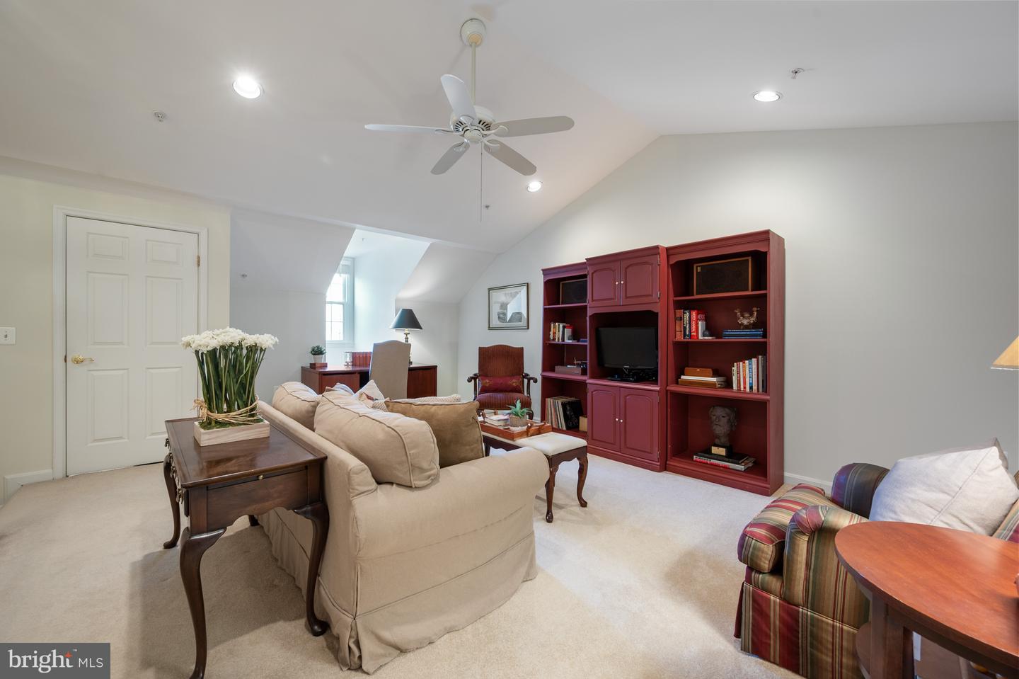 614 N PITT ST N, ALEXANDRIA, Virginia 22314, 3 Bedrooms Bedrooms, ,3 BathroomsBathrooms,Residential,For sale,614 N PITT ST N,VAAX2042766 MLS # VAAX2042766