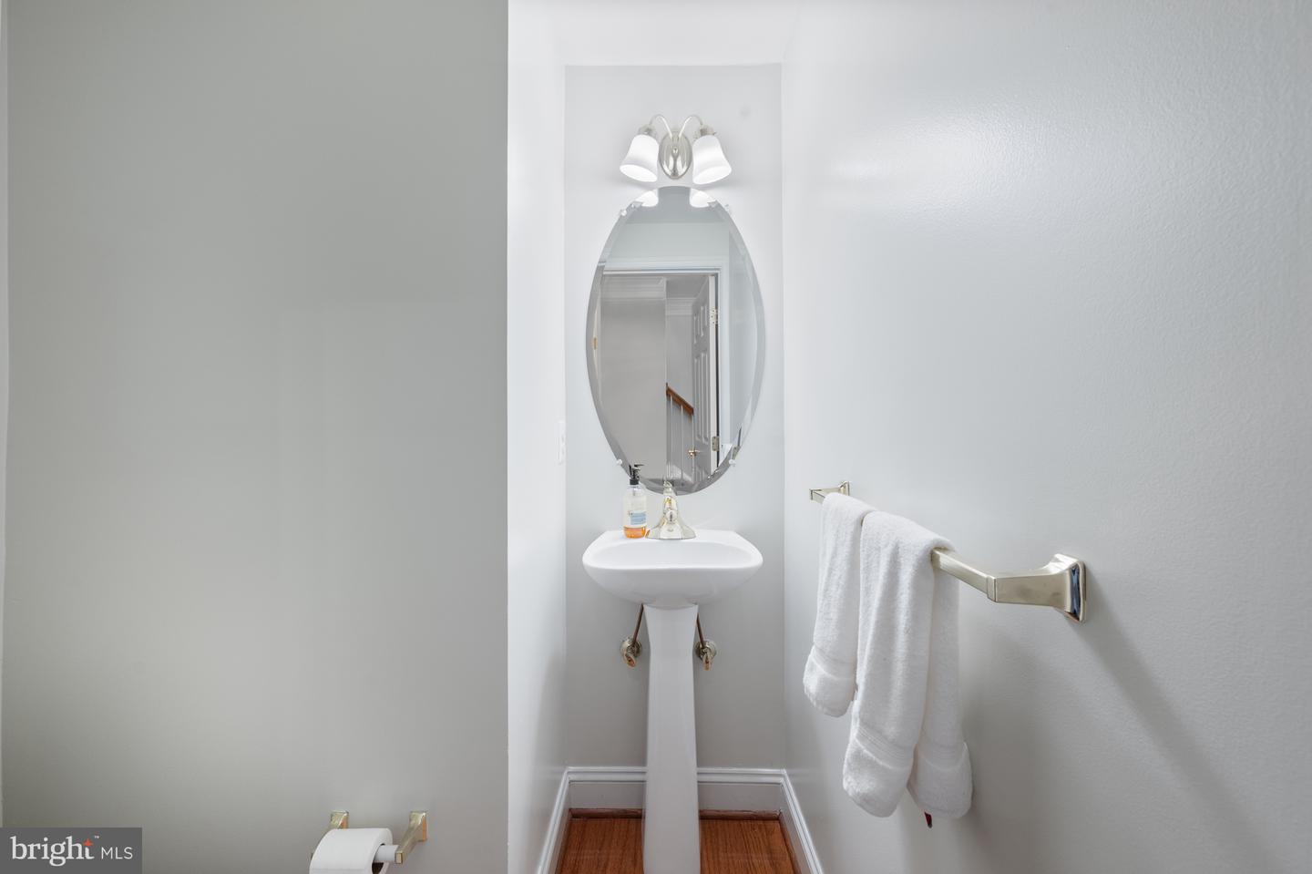 614 N PITT ST N, ALEXANDRIA, Virginia 22314, 3 Bedrooms Bedrooms, ,3 BathroomsBathrooms,Residential,For sale,614 N PITT ST N,VAAX2042766 MLS # VAAX2042766
