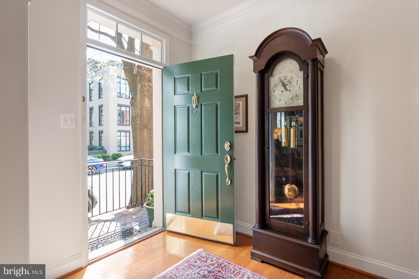 614 N PITT ST N, ALEXANDRIA, Virginia 22314, 3 Bedrooms Bedrooms, ,3 BathroomsBathrooms,Residential,For sale,614 N PITT ST N,VAAX2042766 MLS # VAAX2042766