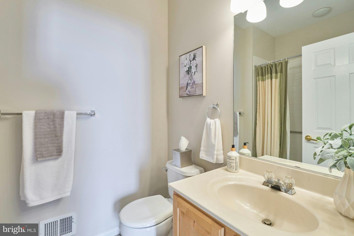 13668 HERITAGE VALLEY WAY, GAINESVILLE, Virginia 20155, 4 Bedrooms Bedrooms, ,3 BathroomsBathrooms,Residential,For sale,13668 HERITAGE VALLEY WAY,VAPW2090406 MLS # VAPW2090406