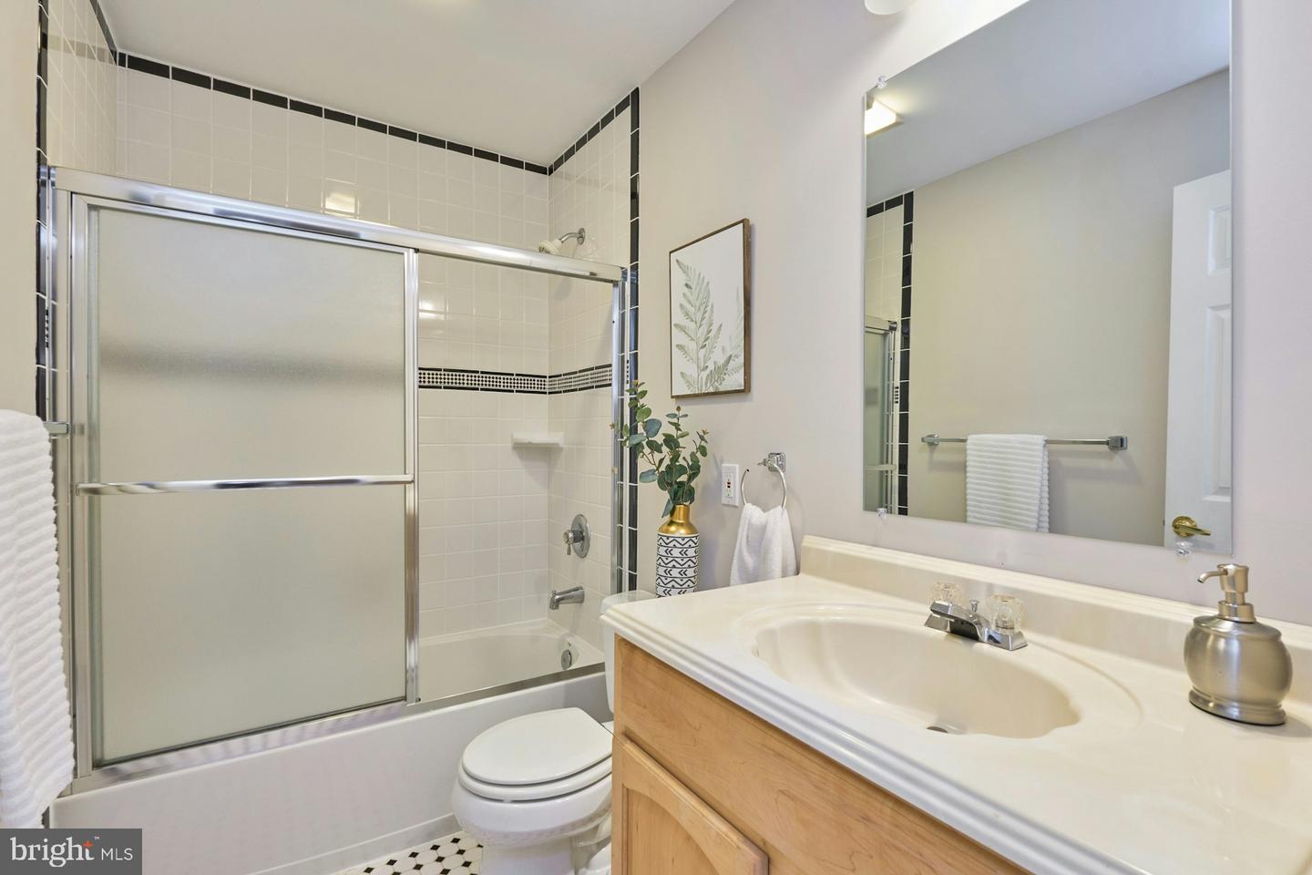 13668 HERITAGE VALLEY WAY, GAINESVILLE, Virginia 20155, 4 Bedrooms Bedrooms, ,3 BathroomsBathrooms,Residential,For sale,13668 HERITAGE VALLEY WAY,VAPW2090406 MLS # VAPW2090406