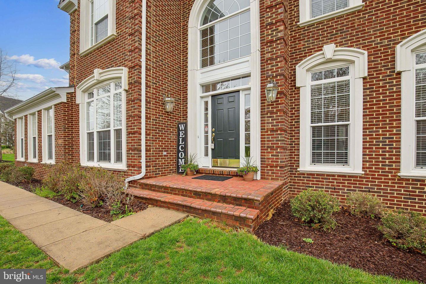 7664 GREAT DOVER ST, GAINESVILLE, Virginia 20155, 4 Bedrooms Bedrooms, ,3 BathroomsBathrooms,Residential,For sale,7664 GREAT DOVER ST,VAPW2090486 MLS # VAPW2090486