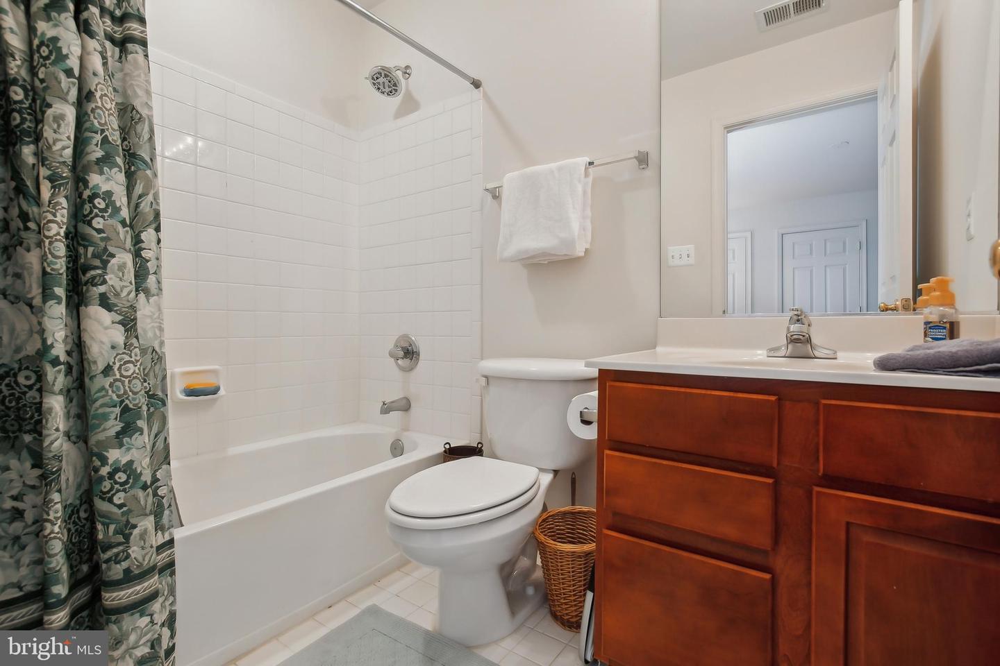 7664 GREAT DOVER ST, GAINESVILLE, Virginia 20155, 4 Bedrooms Bedrooms, ,3 BathroomsBathrooms,Residential,For sale,7664 GREAT DOVER ST,VAPW2090486 MLS # VAPW2090486