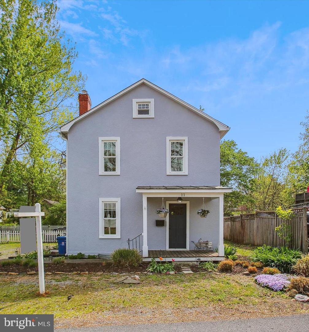 11 SWAN AVE, BERRYVILLE, Virginia 22611, 4 Bedrooms Bedrooms, ,1 BathroomBathrooms,Residential,For sale,11 SWAN AVE,VACL2003556 MLS # VACL2003556