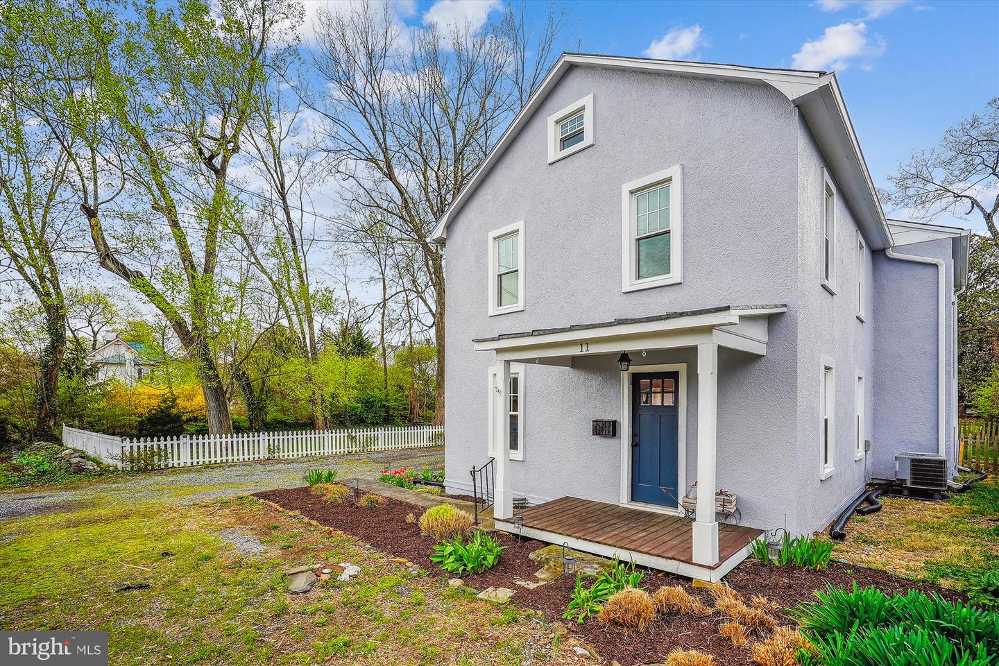 11 SWAN AVE, BERRYVILLE, Virginia 22611, 4 Bedrooms Bedrooms, ,1 BathroomBathrooms,Residential,For sale,11 SWAN AVE,VACL2003556 MLS # VACL2003556
