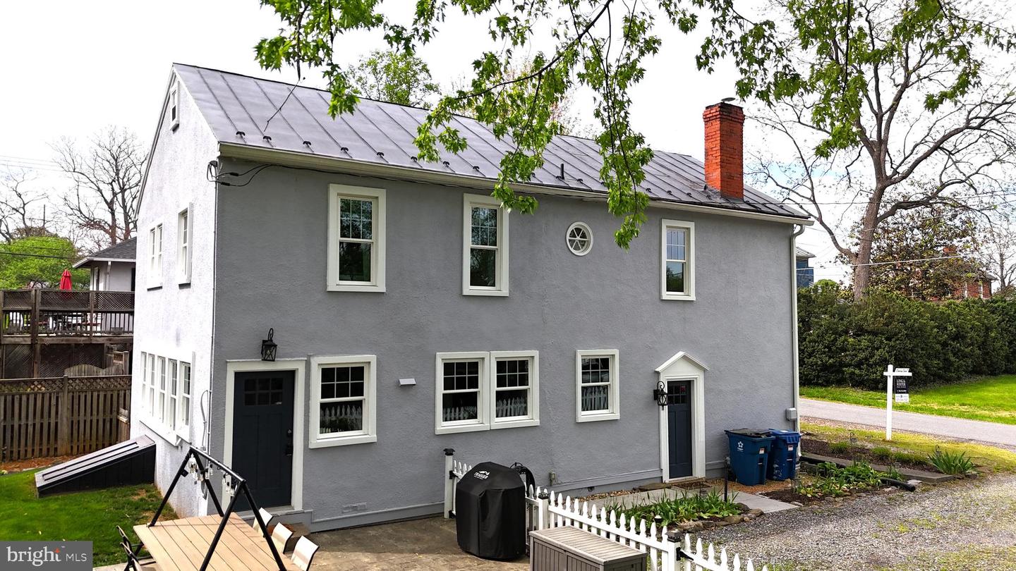 11 SWAN AVE, BERRYVILLE, Virginia 22611, 4 Bedrooms Bedrooms, ,1 BathroomBathrooms,Residential,For sale,11 SWAN AVE,VACL2003556 MLS # VACL2003556