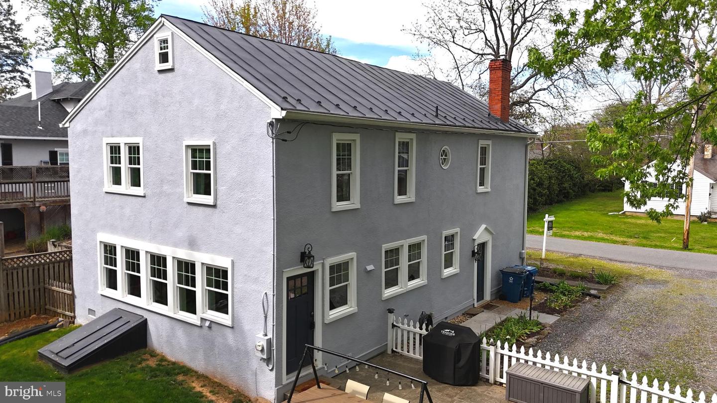 11 SWAN AVE, BERRYVILLE, Virginia 22611, 4 Bedrooms Bedrooms, ,1 BathroomBathrooms,Residential,For sale,11 SWAN AVE,VACL2003556 MLS # VACL2003556