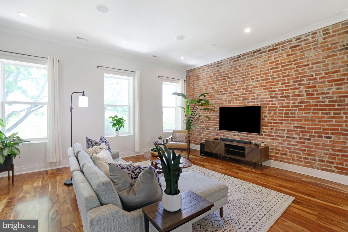 46 CHANNING ST NW #2, WASHINGTON, District Of Columbia 20001, 2 Bedrooms Bedrooms, ,2 BathroomsBathrooms,Residential,For sale,46 CHANNING ST NW #2,DCDC2193056 MLS # DCDC2193056
