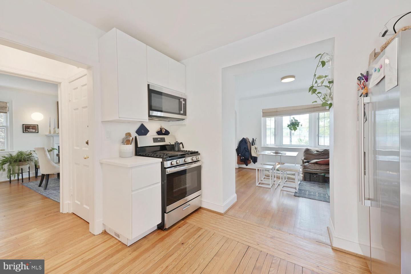 4753 MACARTHUR BLVD NW, WASHINGTON, District Of Columbia 20007, 3 Bedrooms Bedrooms, ,3 BathroomsBathrooms,Residential,For sale,4753 MACARTHUR BLVD NW,DCDC2193066 MLS # DCDC2193066