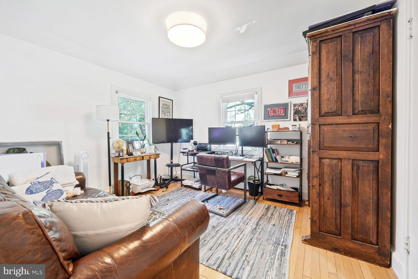 4753 MACARTHUR BLVD NW, WASHINGTON, District Of Columbia 20007, 3 Bedrooms Bedrooms, ,3 BathroomsBathrooms,Residential,For sale,4753 MACARTHUR BLVD NW,DCDC2193066 MLS # DCDC2193066