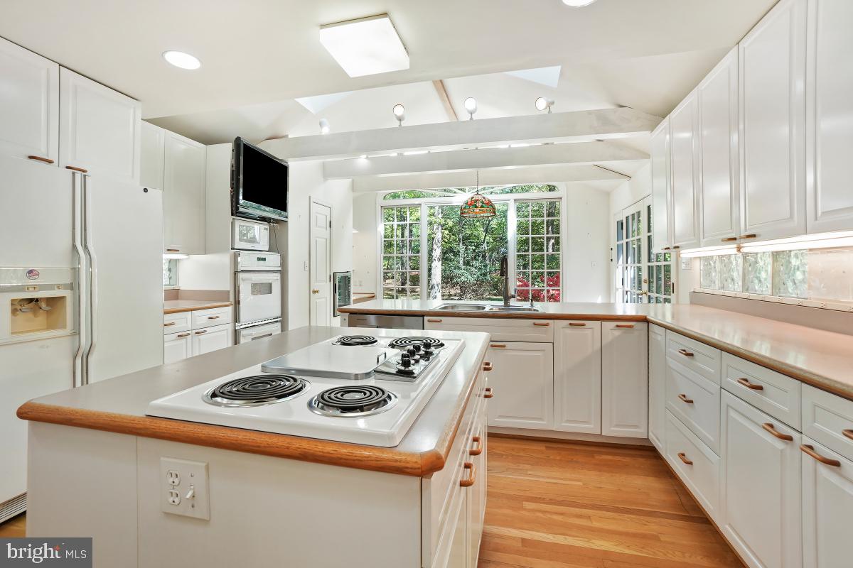 12124 STIRRUP RD, RESTON, Virginia 20191, 4 Bedrooms Bedrooms, ,2 BathroomsBathrooms,Residential,For sale,12124 STIRRUP RD,VAFX2231586 MLS # VAFX2231586