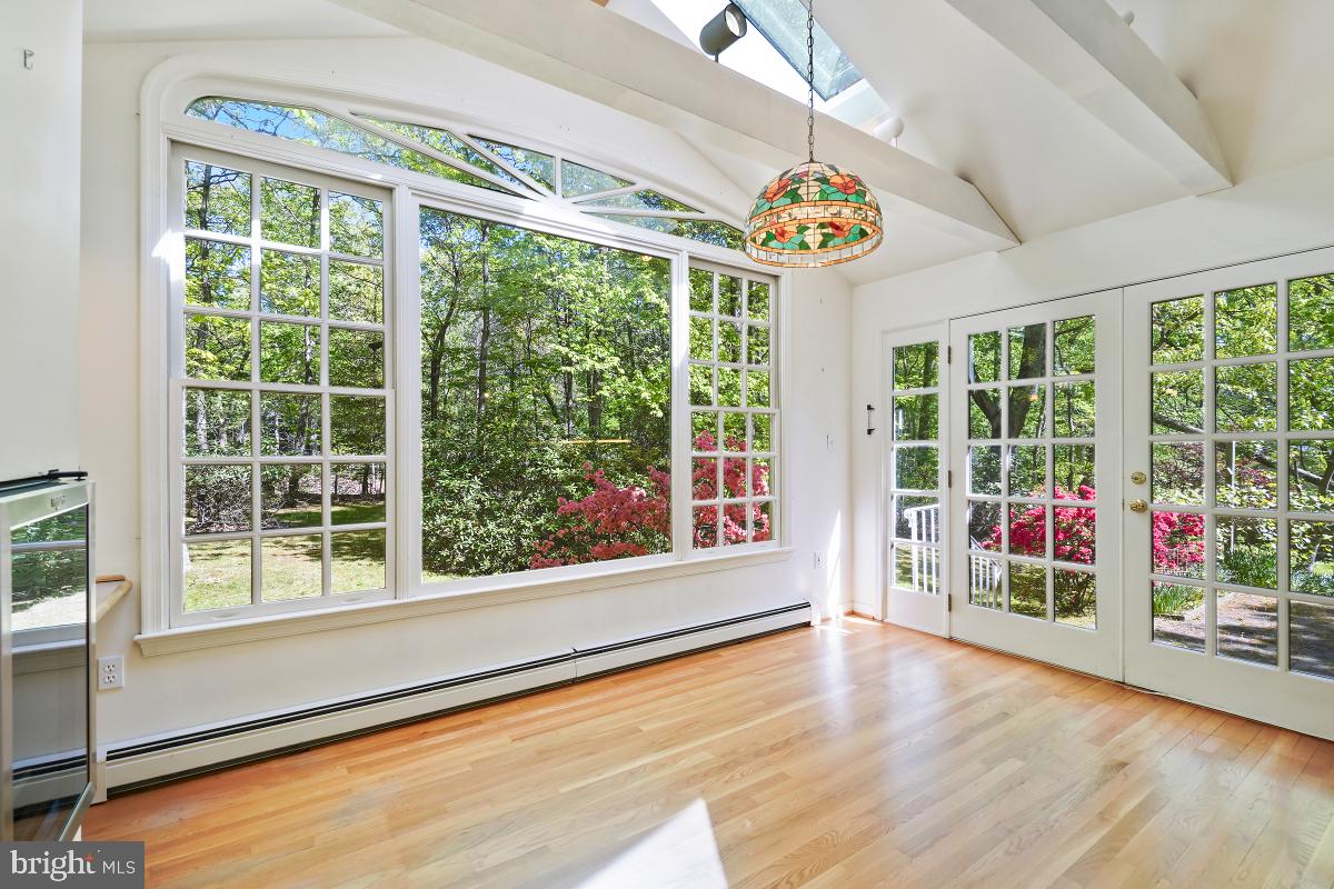 12124 STIRRUP RD, RESTON, Virginia 20191, 4 Bedrooms Bedrooms, ,2 BathroomsBathrooms,Residential,For sale,12124 STIRRUP RD,VAFX2231586 MLS # VAFX2231586