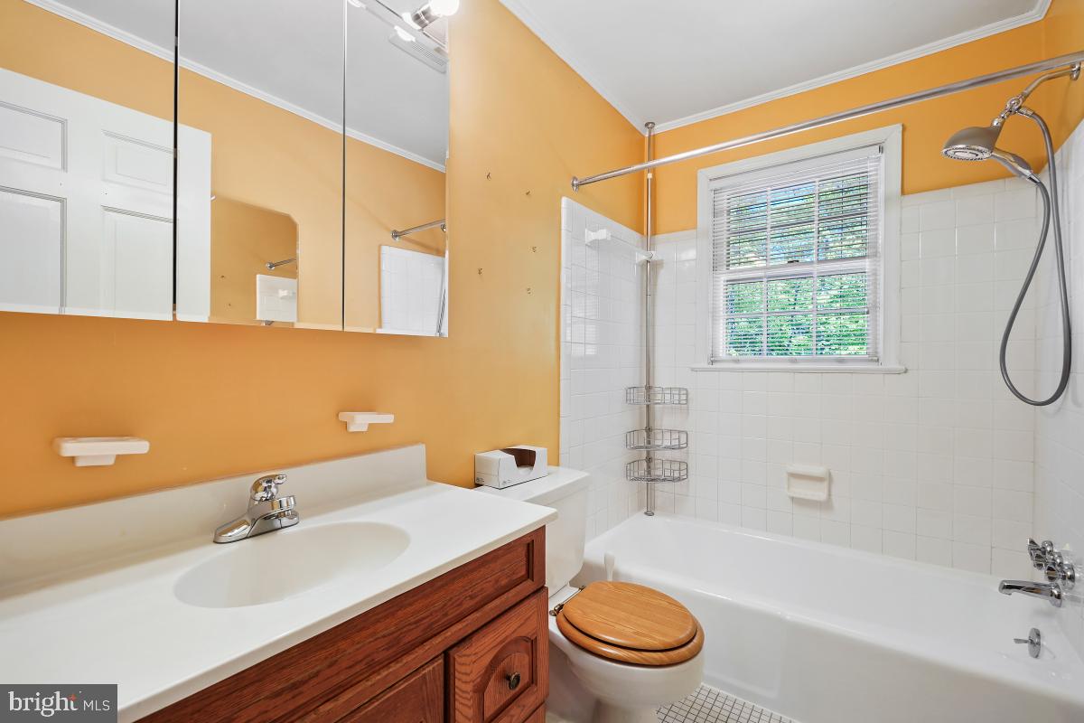12124 STIRRUP RD, RESTON, Virginia 20191, 4 Bedrooms Bedrooms, ,2 BathroomsBathrooms,Residential,For sale,12124 STIRRUP RD,VAFX2231586 MLS # VAFX2231586