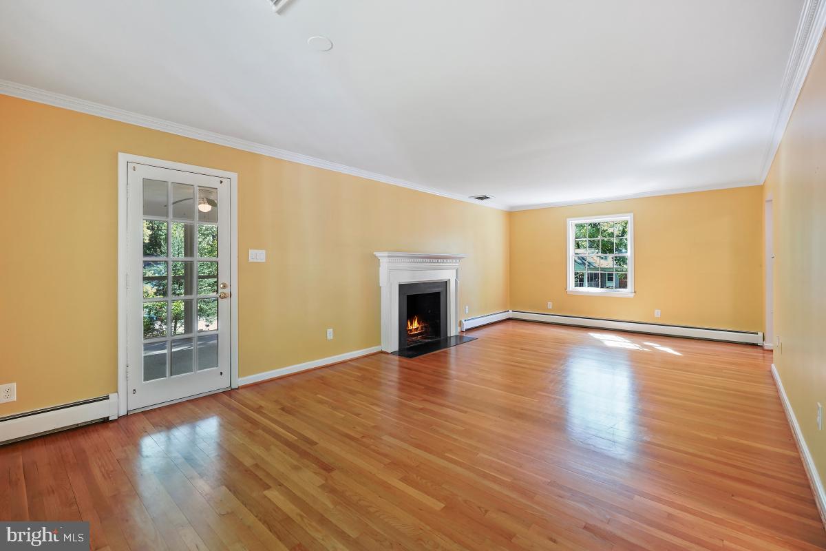 12124 STIRRUP RD, RESTON, Virginia 20191, 4 Bedrooms Bedrooms, ,2 BathroomsBathrooms,Residential,For sale,12124 STIRRUP RD,VAFX2231586 MLS # VAFX2231586