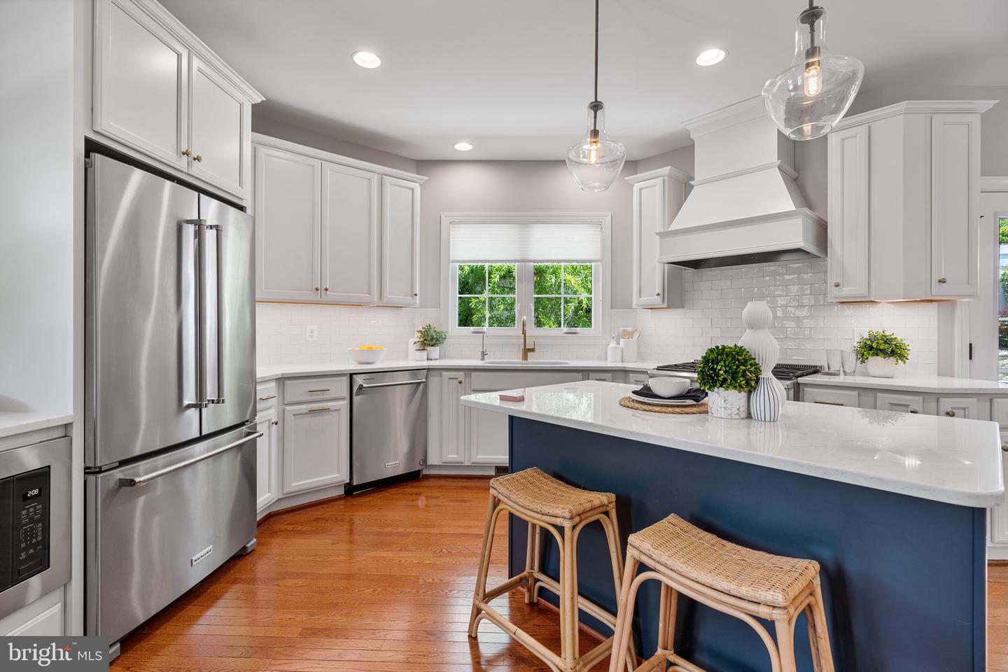 4950 34TH ST N, ARLINGTON, Virginia 22207, 5 Bedrooms Bedrooms, ,4 BathroomsBathrooms,Residential,For sale,4950 34TH ST N,VAAR2055420 MLS # VAAR2055420