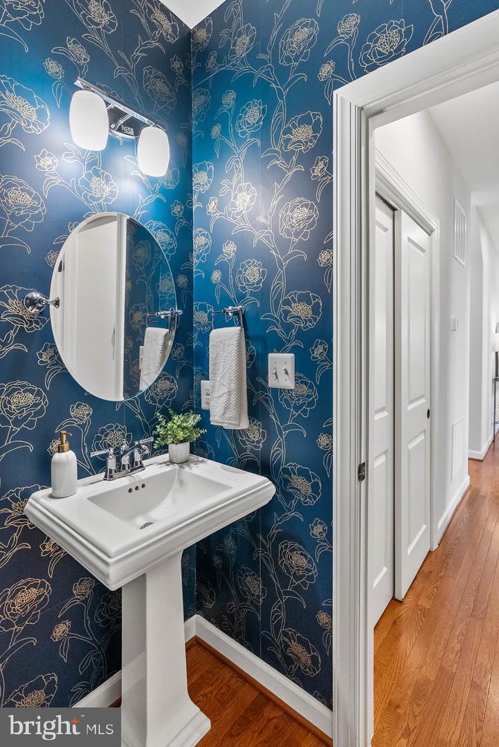 4950 34TH ST N, ARLINGTON, Virginia 22207, 5 Bedrooms Bedrooms, ,4 BathroomsBathrooms,Residential,For sale,4950 34TH ST N,VAAR2055420 MLS # VAAR2055420