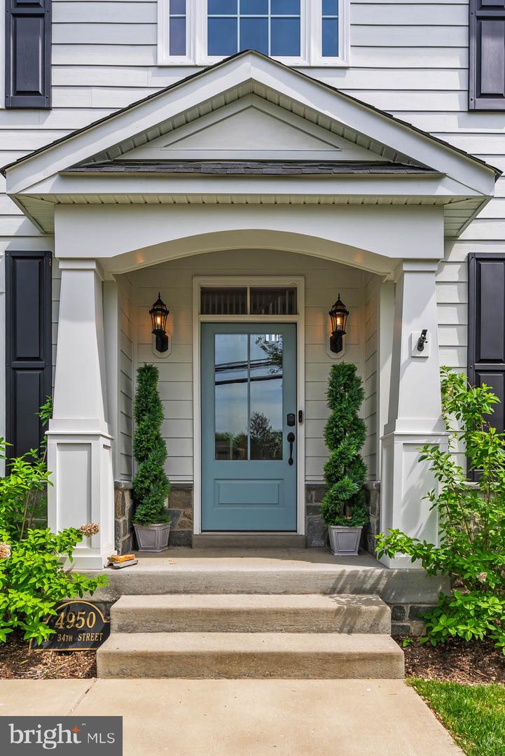 4950 34TH ST N, ARLINGTON, Virginia 22207, 5 Bedrooms Bedrooms, ,4 BathroomsBathrooms,Residential,For sale,4950 34TH ST N,VAAR2055420 MLS # VAAR2055420