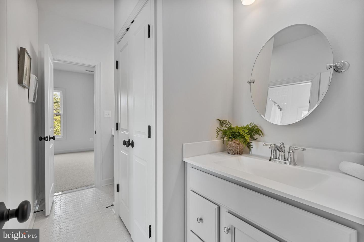 4950 34TH ST N, ARLINGTON, Virginia 22207, 5 Bedrooms Bedrooms, ,4 BathroomsBathrooms,Residential,For sale,4950 34TH ST N,VAAR2055420 MLS # VAAR2055420