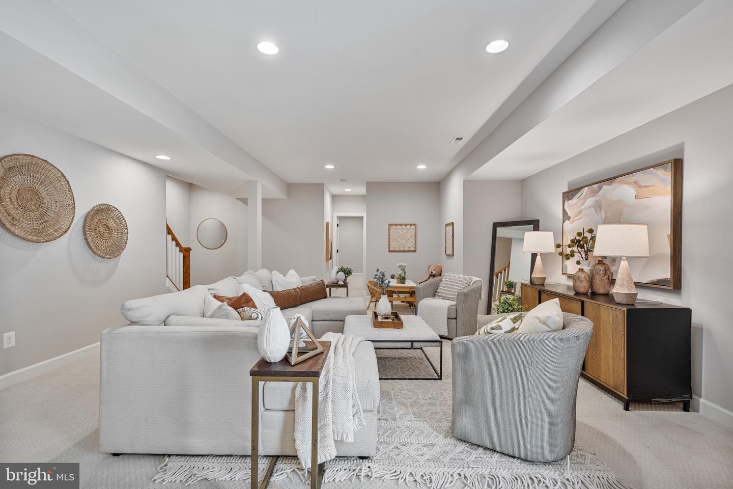 4950 34TH ST N, ARLINGTON, Virginia 22207, 5 Bedrooms Bedrooms, ,4 BathroomsBathrooms,Residential,For sale,4950 34TH ST N,VAAR2055420 MLS # VAAR2055420