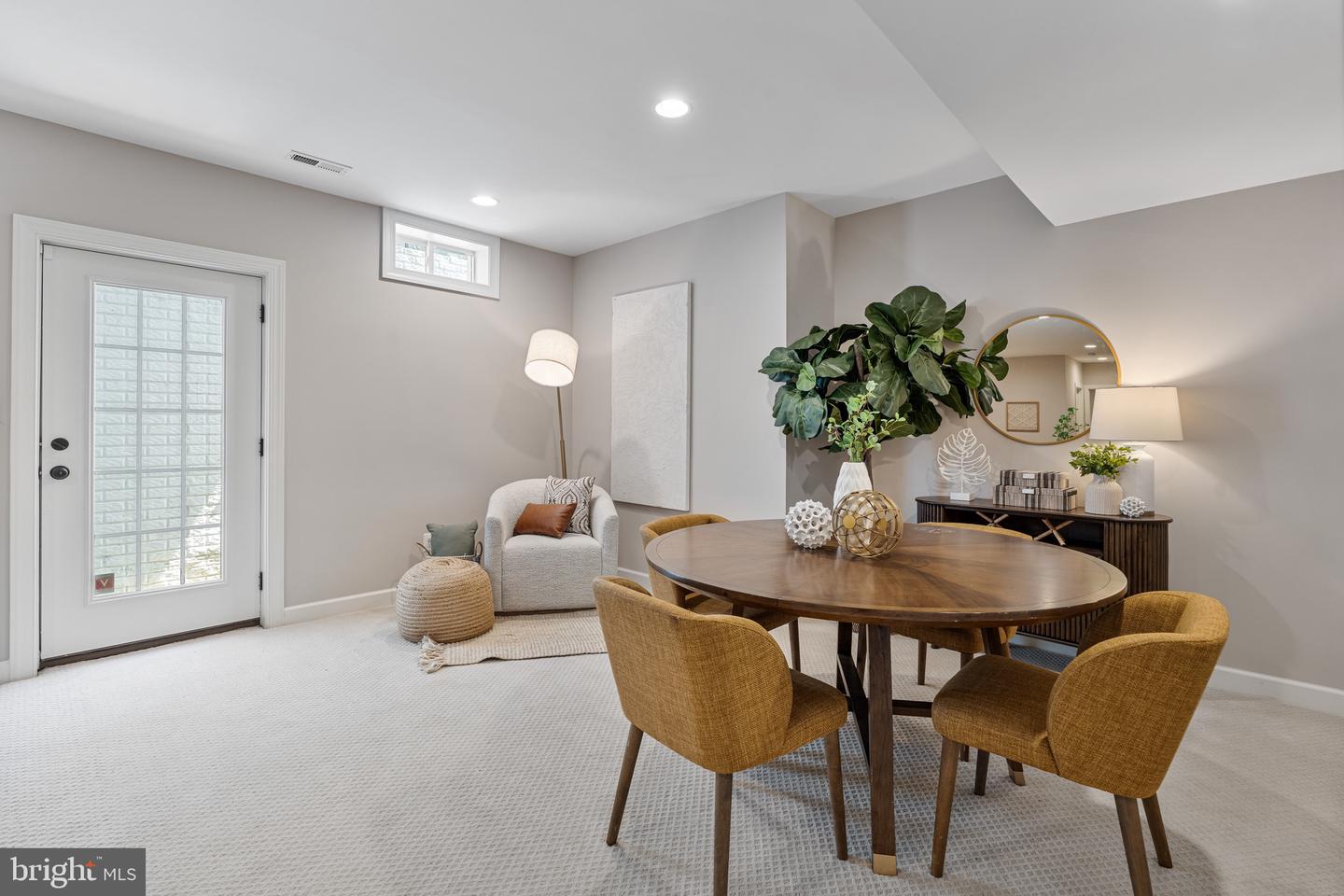 4950 34TH ST N, ARLINGTON, Virginia 22207, 5 Bedrooms Bedrooms, ,4 BathroomsBathrooms,Residential,For sale,4950 34TH ST N,VAAR2055420 MLS # VAAR2055420