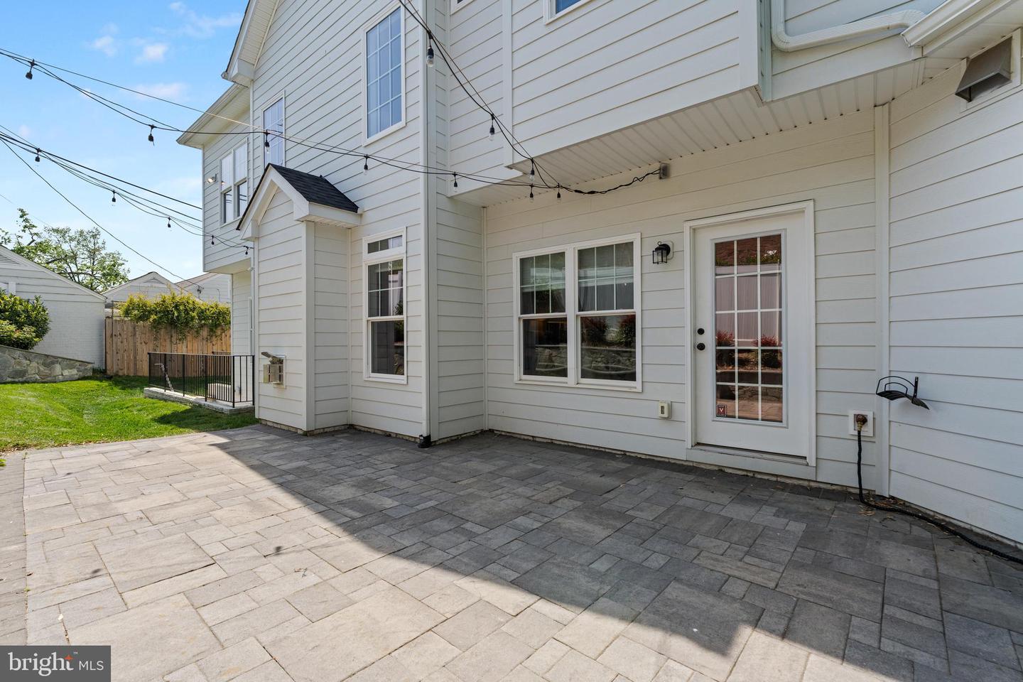 4950 34TH ST N, ARLINGTON, Virginia 22207, 5 Bedrooms Bedrooms, ,4 BathroomsBathrooms,Residential,For sale,4950 34TH ST N,VAAR2055420 MLS # VAAR2055420
